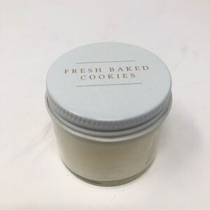 NWT Antique Candle Co. 2oz fresh baked cookie soy wax 0408